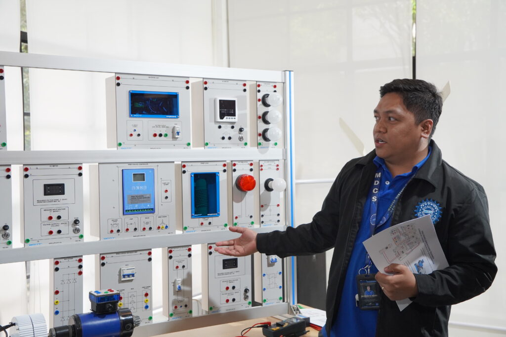 MIS x MDCS Successfully Conduct Renewable Energy Awareness Seminar